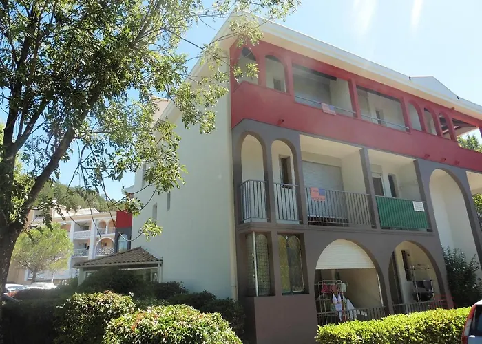 Bel F2 Avec Terrasse à 650m Des Thermes De Lamalou, Animaux Acceptés, Wifi, Proche Golf Et Randonnées - Fr-1-451-146 Lamalou-les-Bains